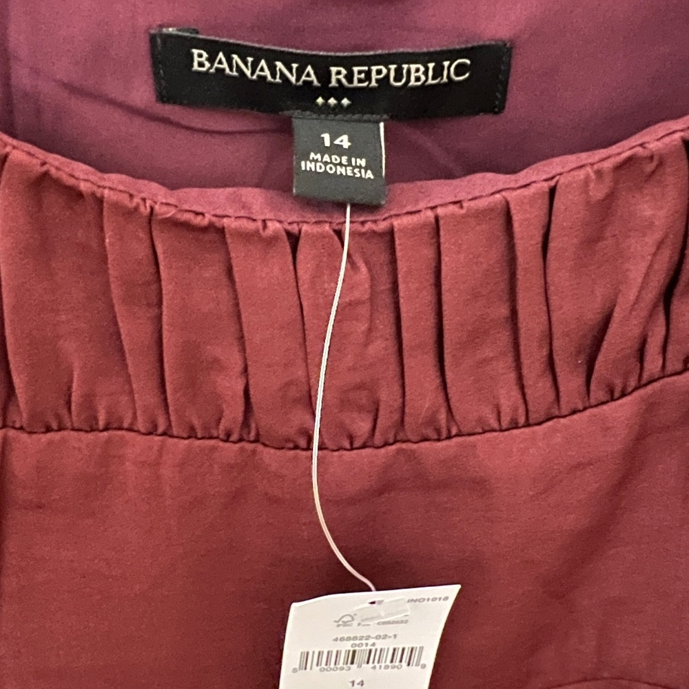 BANANA REPUBLIC CAMI TOP